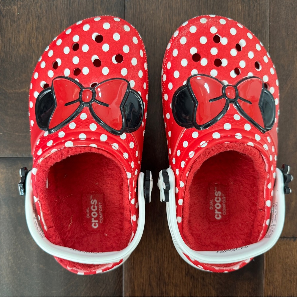 CROCS | Toddler Classic Lined Disney Clogs, Minnie Mouse - C10